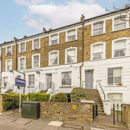 Rent this 1 bed apartment on Queen Margaret's Grove in London, N1 4QA