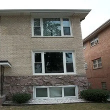 Rent this 3 bed house on 336 Crandon Avenue in Calumet City, IL 60409