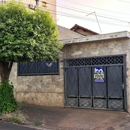 Buy this 3 bed house on Rua Cuiabá in Jardim Brasil, Catanduva - SP