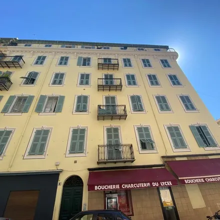 Image 4 - Lycée Honoré d'Estienne d'Orves, Avenue Primerose, 06100 Nice, France - Apartment for rent