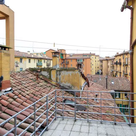 Image 1 - Via del Borgo di San Pietro, 61, 40126 Bologna BO, Italy - Room for rent