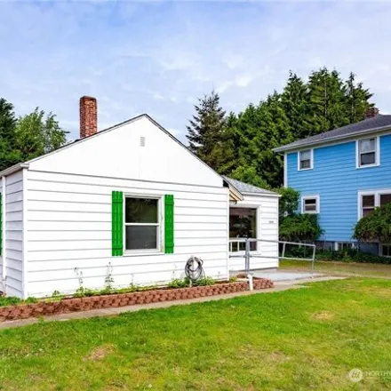 Buy this 2 bed house on 2921 Victor Street in Bellingham, WA 98225