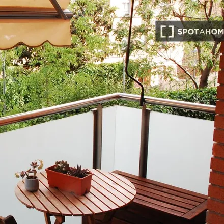 Rent this 3 bed apartment on Pizzeria Las Botas in Carrer d'Adrià Gual, 6