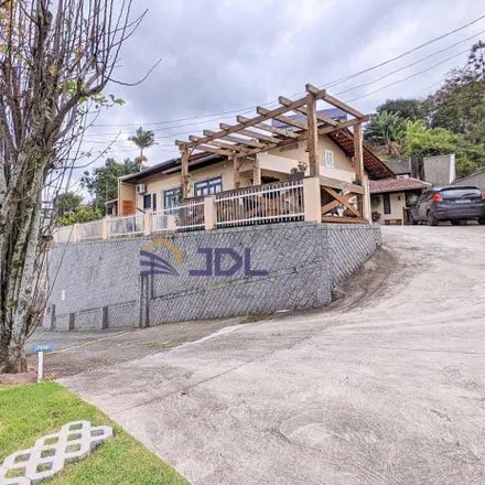 Buy this 6 bed house on Rua 1º de Maio in Itoupava Norte, Blumenau - SC