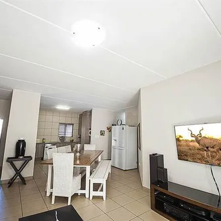 Rent this 3 bed apartment on Megan Lee's in Stellenberg Road, Tshwane Ward 85