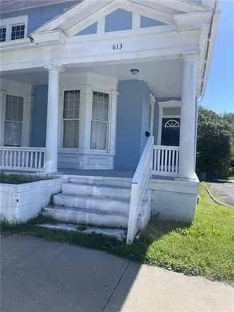 Rent this 3 bed house on North 9th Street in Saint Joseph, MO 64501
