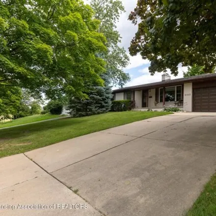 Buy this 4 bed house on 3113 Snowglen Ln in Lansing, Michigan