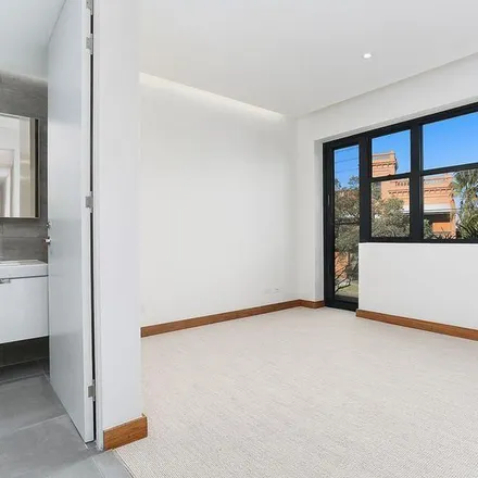 Image 3 - IGA, Newcombe Street, Paddington NSW 2021, Australia - Apartment for rent