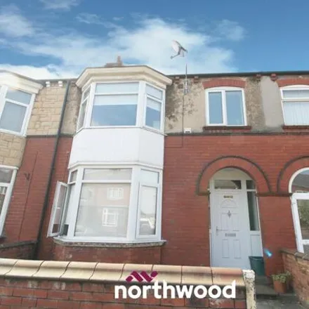 Buy this 3 bed house on Wentworth Road in Doncaster, DN2 4BZ