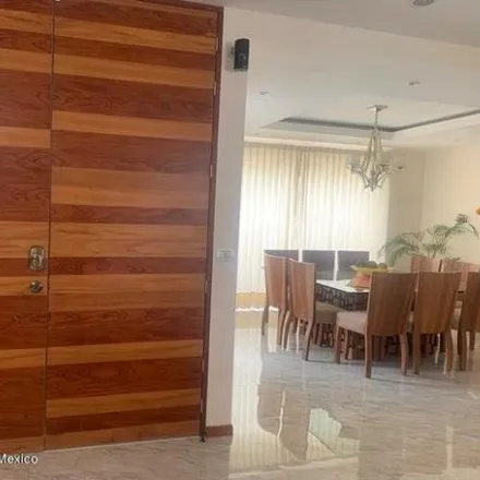 Buy this 4 bed house on Boulevard Villas del Mesón in Delegaciön Santa Rosa Jáuregui, 76100 Juriquilla