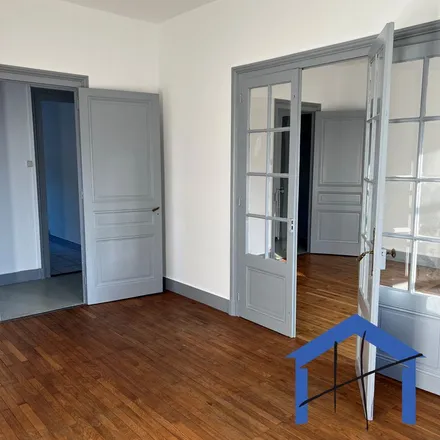 Rent this 3 bed apartment on 15 Rue Montaigne in 42400 Saint-Chamond, France