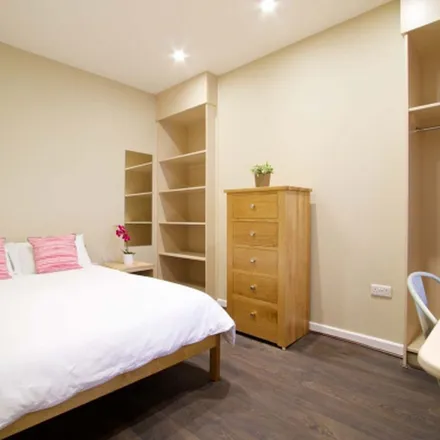 Image 6 - 31 Brudenell Mount, Leeds, LS6 1HT, United Kingdom - Apartment for rent