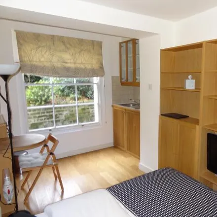 Rent this studio apartment on Flaxman Terrace in London, WC1H 9AS