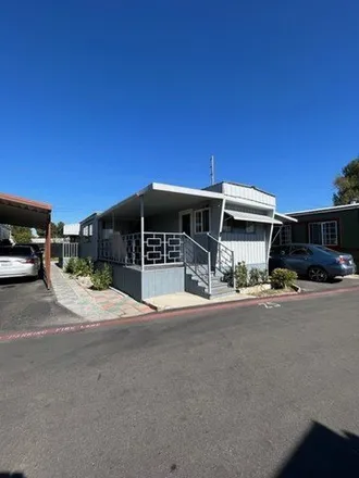 Image 1 - Imperial Highway, Studebaker, Norwalk, CA 90650, USA - Apartment for sale