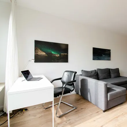 Rent this 2 bed apartment on Haus Luxor in Birkenhof 13, 40225 Dusseldorf