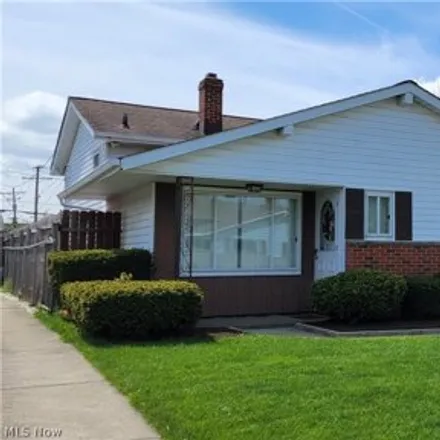 Buy this 3 bed house on 19443 Hipple Avenue in Cleveland, OH 44135