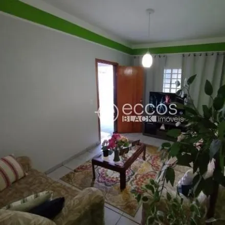 Buy this 3 bed house on Rua dos Alecrins in Cidade Jardim, Uberlândia - MG