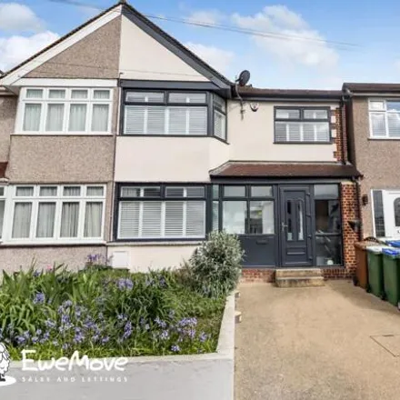 Buy this 3 bed duplex on 6 Crofton Avenue in Hurst, London