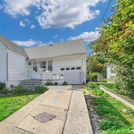 Buy this 3 bed house on 1293 Nepperhan Avenue in Grey Oaks, City of Yonkers