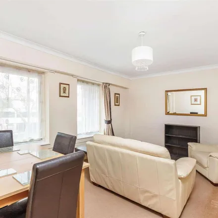 Rent this 1 bed apartment on Upper Richmond Road in London, SW15 6JE