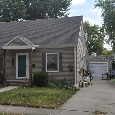 Buy this 3 bed house on 1325 New Hampshire Avenue in Marysville, MI 48040