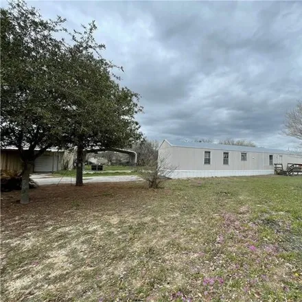 Buy this studio apartment on 111 Creekview Drive in Wilson County, TX 78114