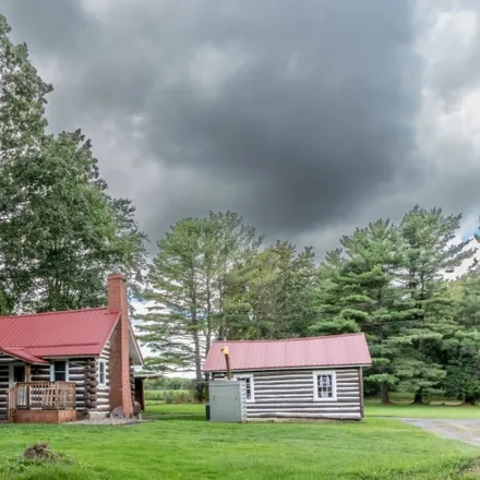 Buy this studio house on 157 Old Tyrone Pike in Philipsburg, Centre County