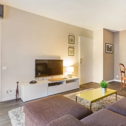 Rent this 1 bed apartment on Puteaux