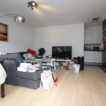 Rent this 2 bed apartment on Policlinique Saint-Jean - Polikliniek Sint-Jan in Rue des Cendres - Asstraat, 1000 Brussels