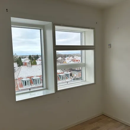 Rent this 5 bed apartment on Ålekistevej 212 in 2720 Vanløse, Denmark