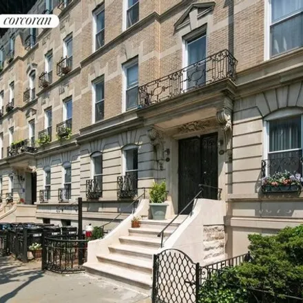 Rent this 4 bed apartment on 387 Clinton Street in New York, NY 11231