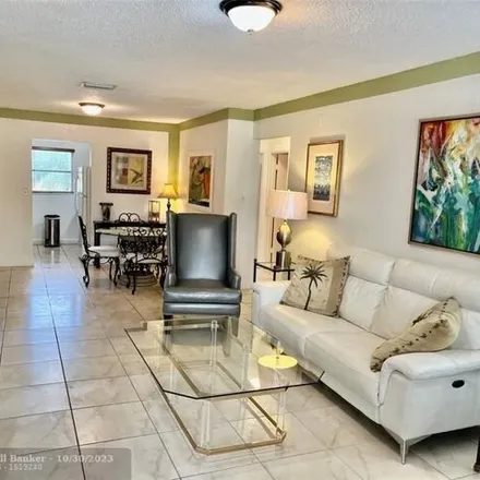 Rent this 2 bed condo on 698 Northeast 27th Street in Wilton Manors, FL 33334