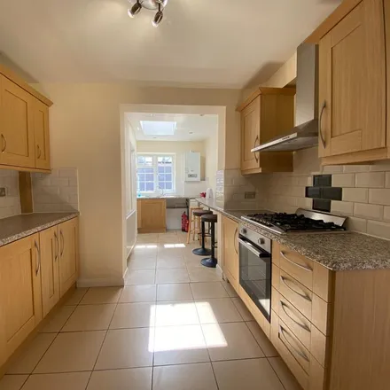 Image 3 - 30 Stephen Close, Pooley Green, TW20 8DR, United Kingdom - Townhouse for rent