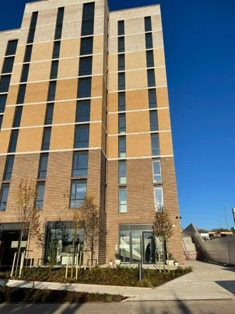 Rent this 2 bed apartment on Kimpton Road in Luton, LU2 0SX