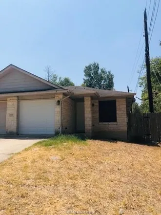 Rent this 3 bed house on 1303 Armadillo Road in Austin, TX 78745