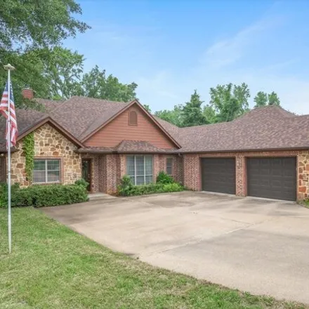 Image 3 - 3917 Chapel Woods Boulevard, Tyler, TX 75707, USA - House for sale