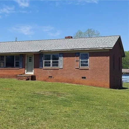 Buy this 3 bed house on 175 Eastdale Drive in Lexington, NC 27292