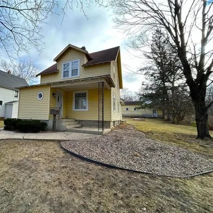 Buy this 2 bed house on 1020 Nichols Avenue in Montevideo, MN 56265