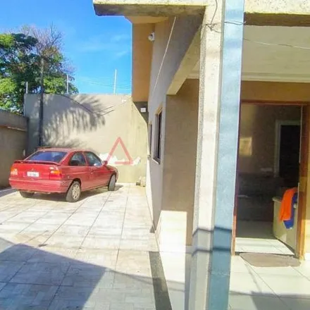 Buy this 4 bed house on Rua Orlando Cóser in Lon Rita, Londrina - PR