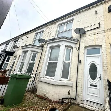 Rent this 2 bed townhouse on Geneva Road in Wallasey, CH44 7EY