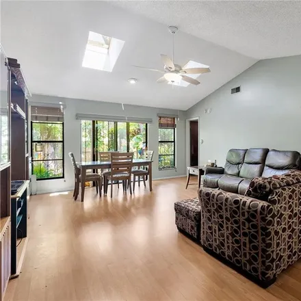 Image 3 - 4714 Barrett Court, Tampa, FL 33617, USA - House for sale