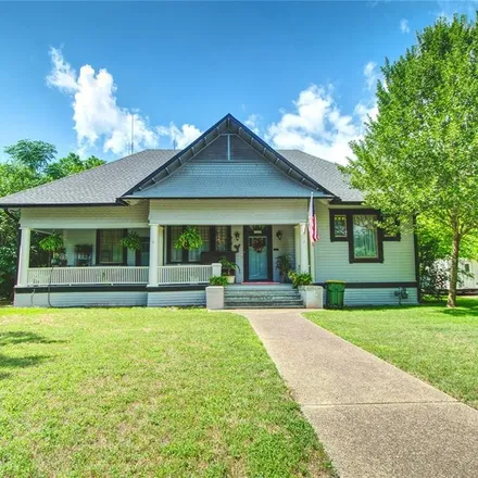 Buy this 2 bed house on 400 Capps Street in Marlin, TX 76661