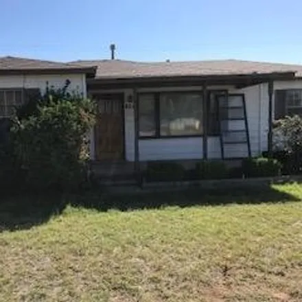 Buy this 3 bed house on 421 5th Street in Wolfforth, TX 79382