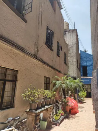 Buy this studio house on Avenida División del Norte in Colonia Del Valle, 03103 Mexico City
