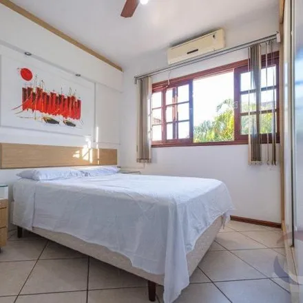 Buy this 9 bed house on Residencial Kremer in Rua Doutor João de Oliveira 165, Canasvieiras