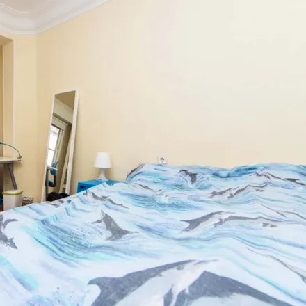 Rent this 1 bed room on Calle de Cartagena in 53, 28028 Madrid