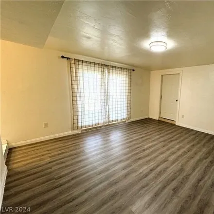 Image 5 - 1861 North Shadow Mountain Place, Las Vegas, NV 89108, USA - House for rent
