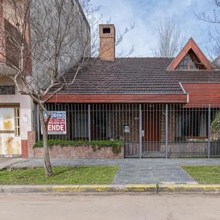 Buy this 3 bed house on Liniers 166 in Bernal Este, B1878 FDC Bernal