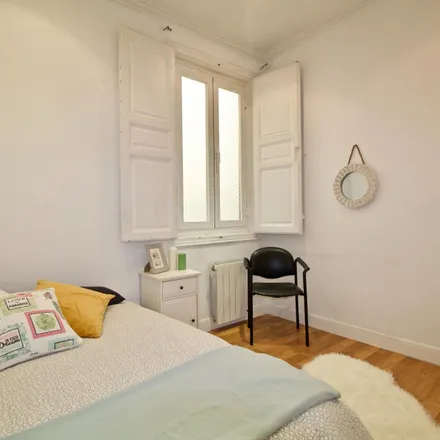 Rent this 4 bed room on Madrid in Calle del Duque de Rivas, 2