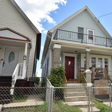 Buy this studio house on 1828A South 6th Street in Milwaukee, WI 53204